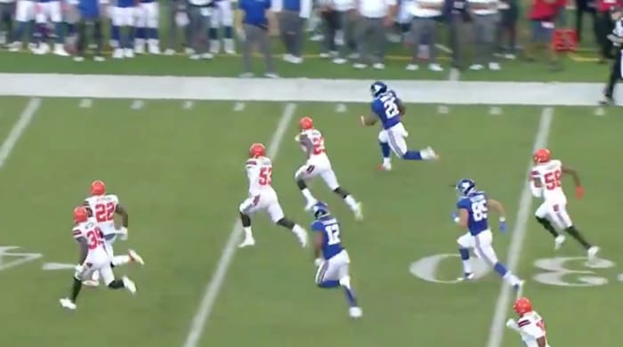 saquon-barkley-first-nfl-play.jpg